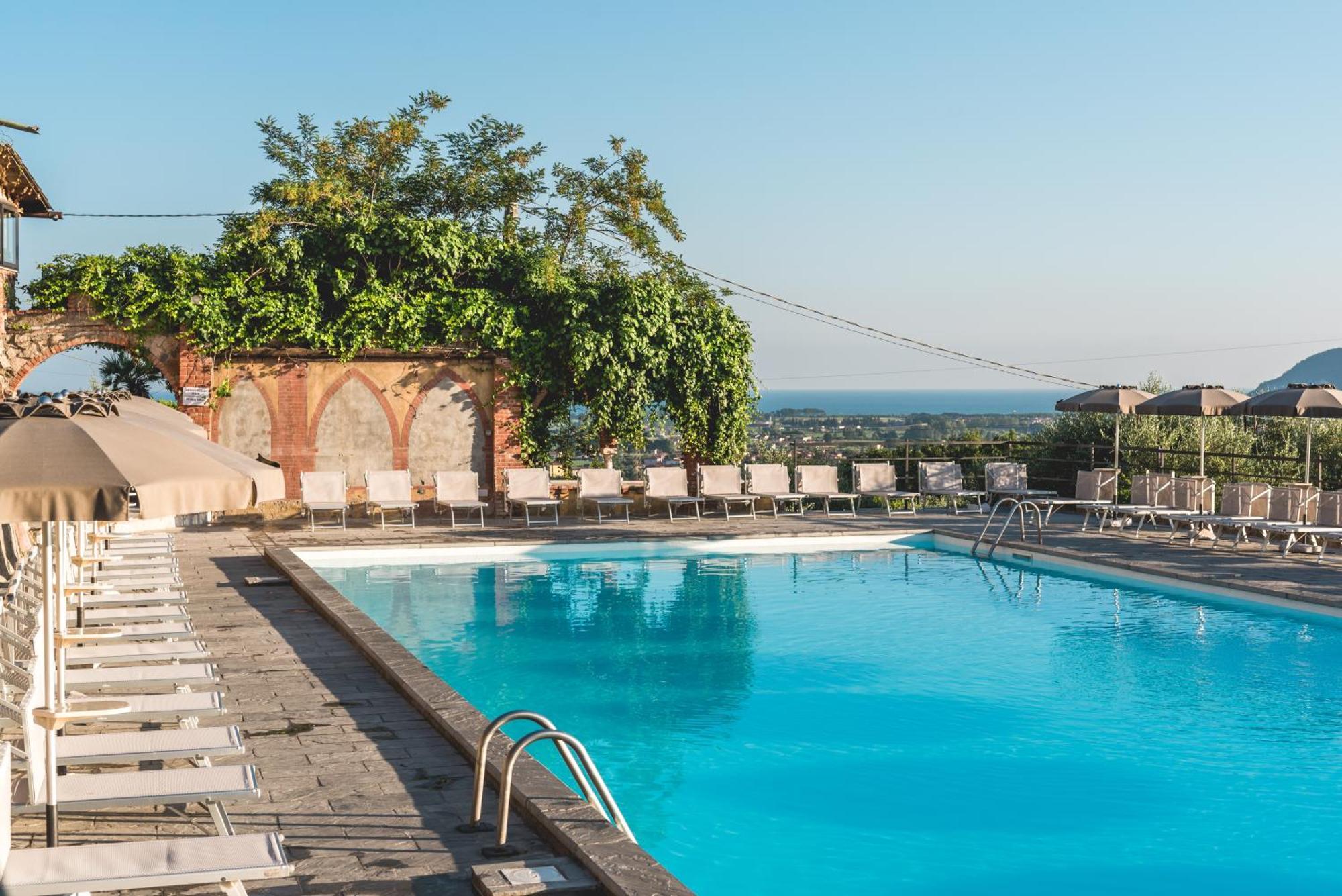 Ippotur Medieval Resort カステルヌオーヴォ・マグラ エクステリア 写真